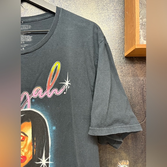 AAILYAH T shirt - Picture 4 of 11